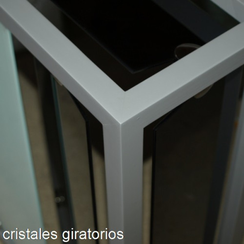 Cubreradiador mod. Cristal detalle 2