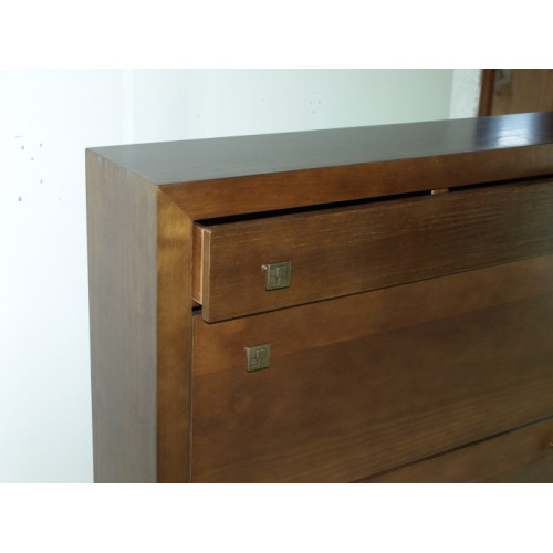 Mueble Zapatero liso con cajón abierto.