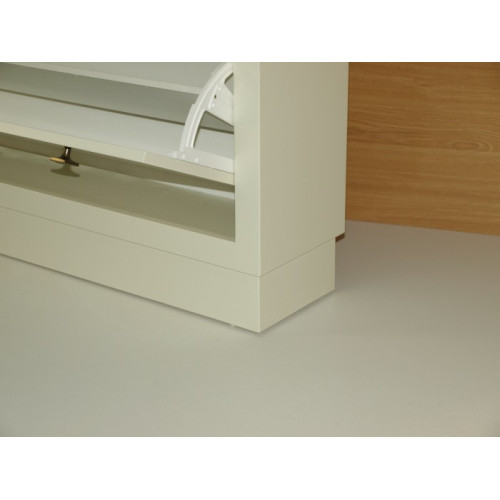 Mueble Zapatero mod. Z-15, detalle del zócalo.
