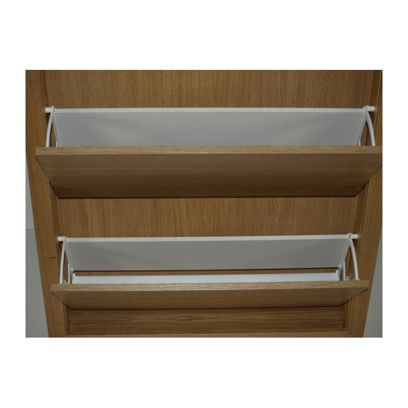 mueble zapatero liso, fabricado en chapa de roble.