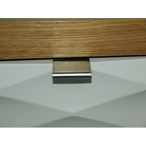 Mueble Zapatero Colgado, detalle del tirador inoxidable.